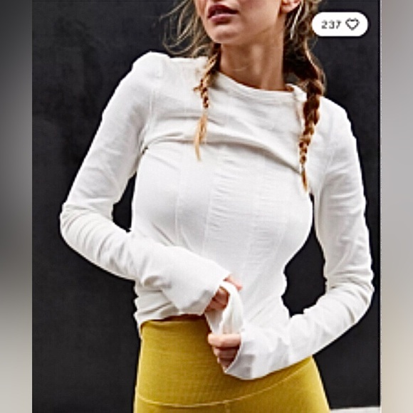 Free People Movement Into It Layer Top. Size M - Picture 2 of 12